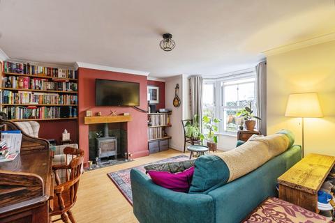 Trinity Road, London, N2
