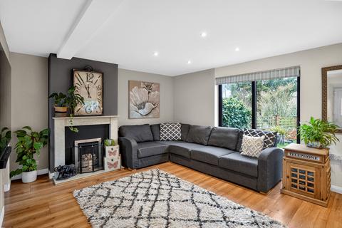 undefined, Tillingbourne Road, Guildford, GU4