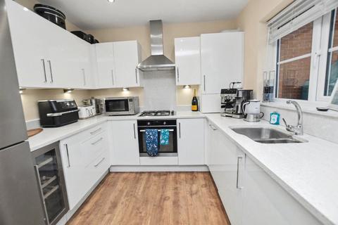4 bedroom detached house for sale, Portland Road, Wakefield, West Yorkshire