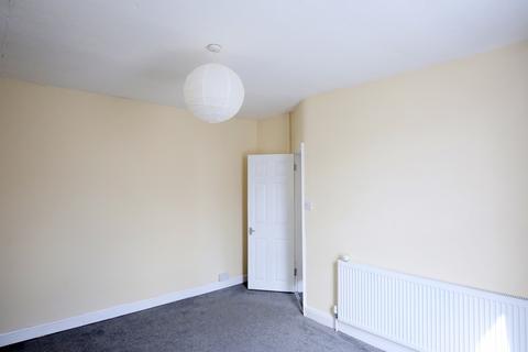 2 bedroom terraced house to rent, Leeds LS9