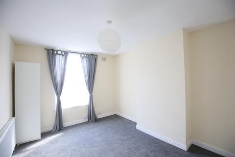 2 bedroom terraced house to rent, Leeds LS9