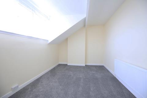 2 bedroom terraced house to rent, Leeds LS9
