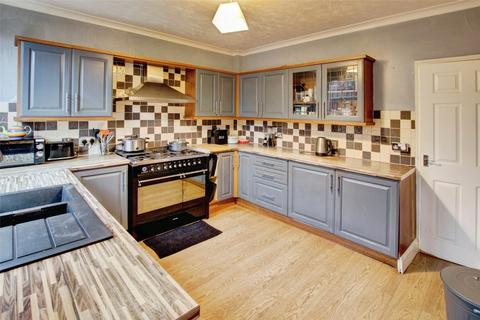 4 bedroom end of terrace house for sale, Railway Gardens, Stanley, County Durham, DH9