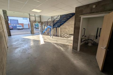 Warehouse for sale, Lime Kiln Ln Holbury SO45 2AR