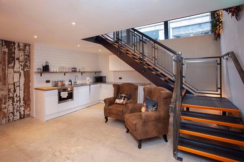 Office to rent, 26 Clare St Bristol BS1 1YA
