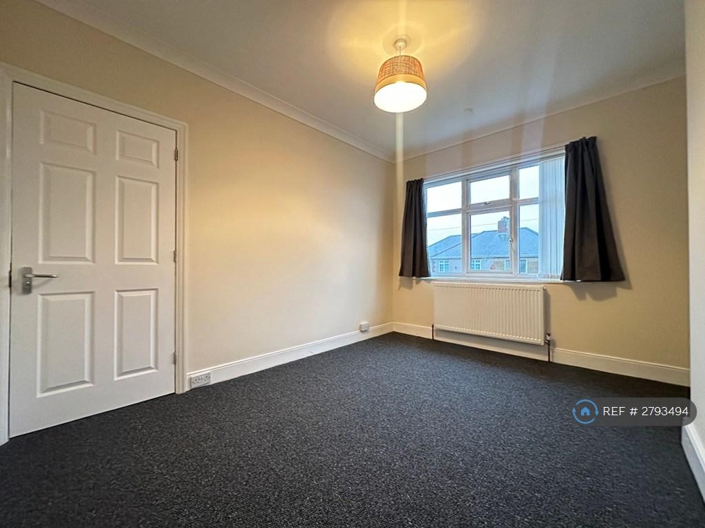 Front Large Bedroom