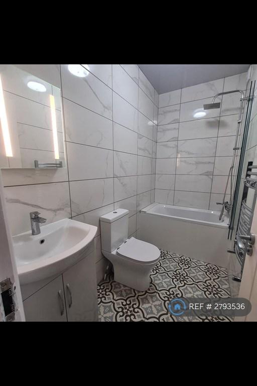 Main Bathroom