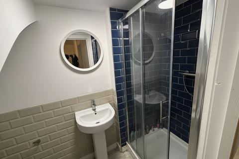 4 bedroom house to rent, Beeston Road, Dunkirk NG7