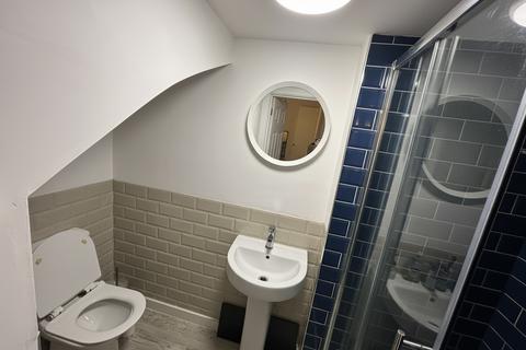 4 bedroom house to rent, Beeston Road, Dunkirk NG7