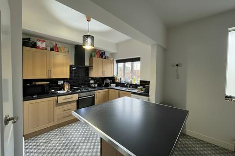 undefined, Beeston Road, Dunkirk NG7