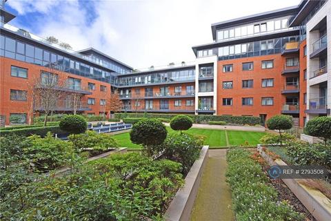 2 bedroom flat to rent, College House, London, SW15