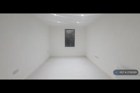 1 bedroom flat to rent, Church Court, Morley, Leeds, LS27