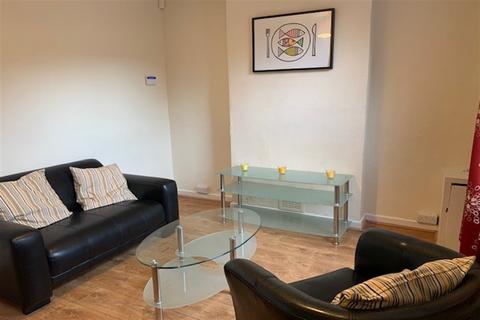 2 bedroom terraced house to rent, Hawthorne Grove, Beeston, NG9 2FG