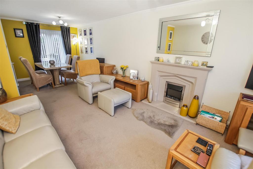 Living/Dining Room