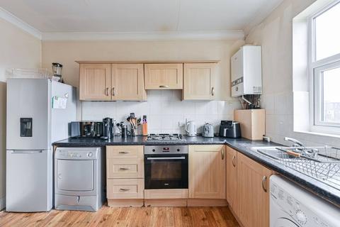 3 bedroom flat to rent, Huron Road, Heaver Estate, London, SW17
