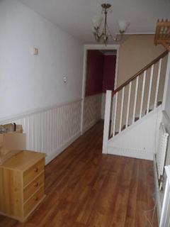 3 bedroom terraced house to rent, Launceston Close, Romford, RM3