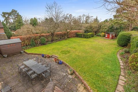 5 bedroom detached house for sale, Walkwood Rise, Beaconsfield HP9
