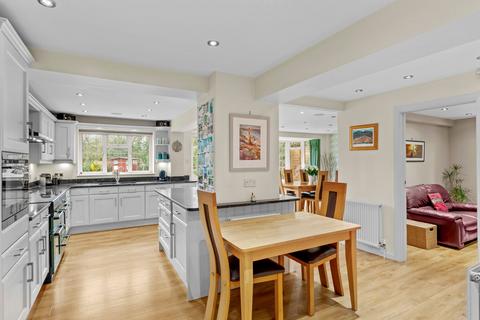 5 bedroom detached house for sale, Walkwood Rise, Beaconsfield HP9