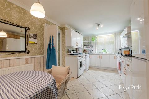 3 bedroom terraced house for sale, Collingham, Peterborough PE2