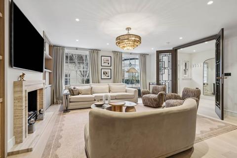 3 bedroom duplex for sale, Cobham Court, Chester Close, Belgravia SW1X