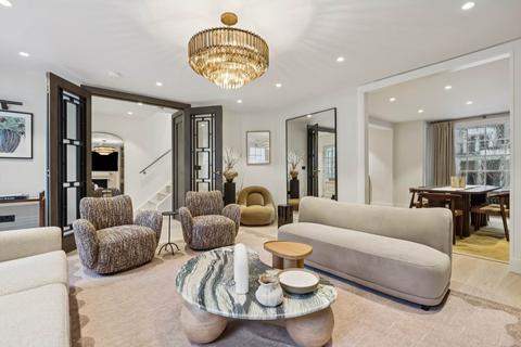 3 bedroom duplex for sale, Cobham Court, Chester Close, Belgravia SW1X