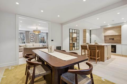 3 bedroom duplex for sale, Cobham Court, Chester Close, Belgravia SW1X