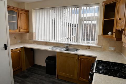 4 bedroom semi-detached house for sale, Montserrat Road, Bradford, West Yorkshire, BD4
