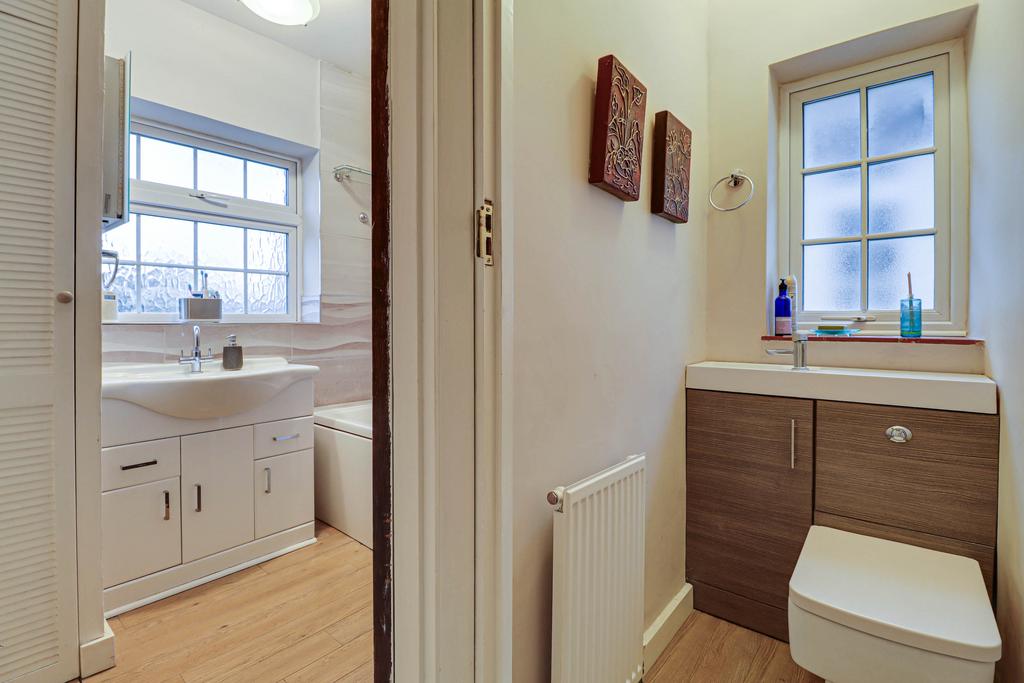 Cloakroom/Bathroom