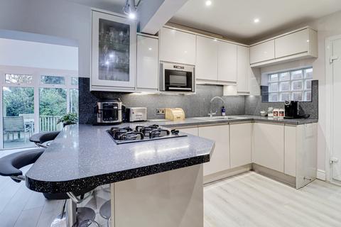 3 bedroom semi-detached house for sale, Barnfield Road, Harpenden, AL5
