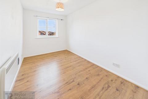 2 bedroom flat to rent, Dakin Close, Maidenbower, Crawley
