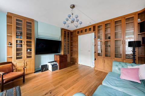 undefined, Phoenix Road, London NW1