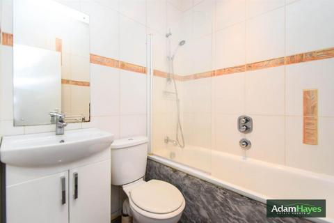 2 bedroom apartment to rent, Regents Park Road, Finchley Central N3