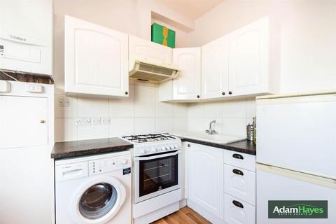 2 bedroom apartment to rent, Regents Park Road, Finchley Central N3
