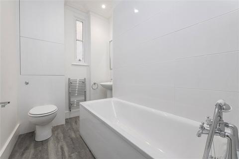 2 bedroom apartment to rent, Albert Mansions, SW11