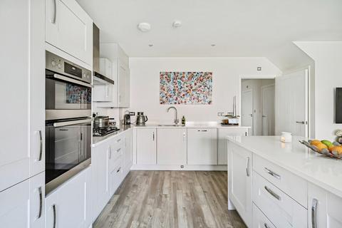 4 bedroom semi-detached house for sale, Beaufort Park, Wokingham, Berkshire