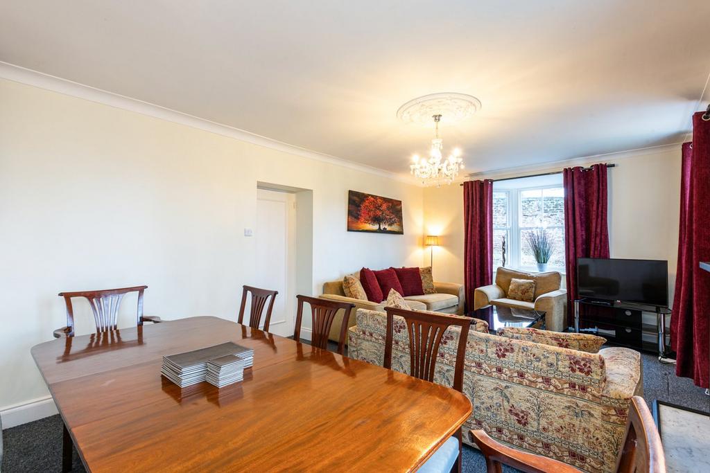 Dining Lounge