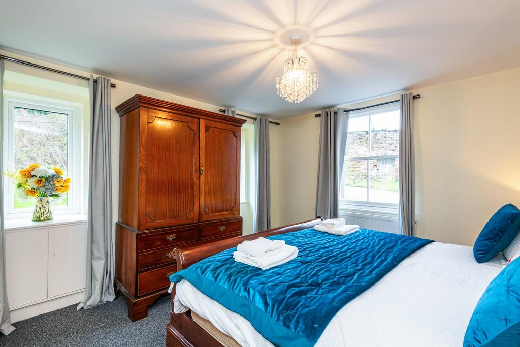 Reception Room/Bedroom 4