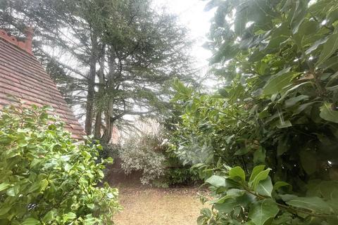 5 bedroom detached house for sale, Auckland Road East, Southsea