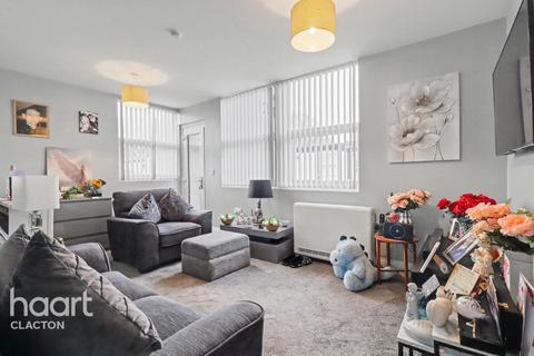 2 bedroom bungalow for sale, London Road, Clacton-On-Sea