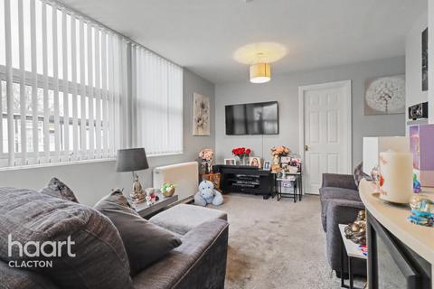 2 bedroom bungalow for sale, London Road, Clacton-On-Sea