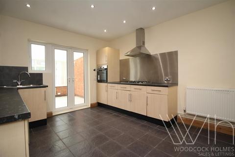 3 bedroom semi-detached house for sale, South Street, Stanground, Peterborough