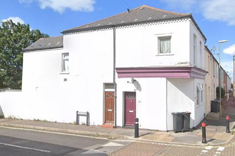 1 bedroom flat to rent, Mayfield Road, Gosport PO12