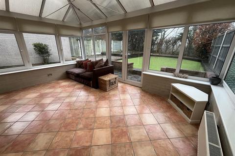 3 bedroom semi-detached house for sale, Groes Road, Colwyn Bay