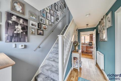 4 bedroom terraced house for sale, Arnell Crescent, Redhouse, Swindon, SN25