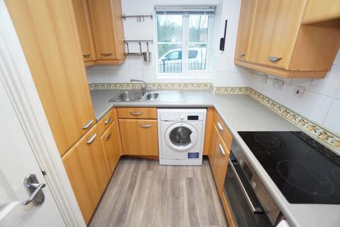2 bedroom flat for sale, Princes Gate, High Wycombe HP13