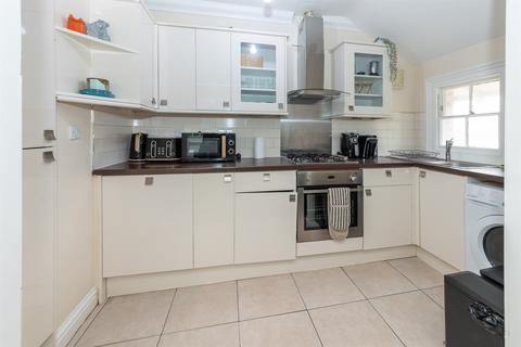 2 bedroom apartment to rent, London Road, Reading, RG1