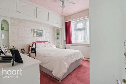 2 bedroom detached bungalow for sale, Aldborough Road, Dagenham