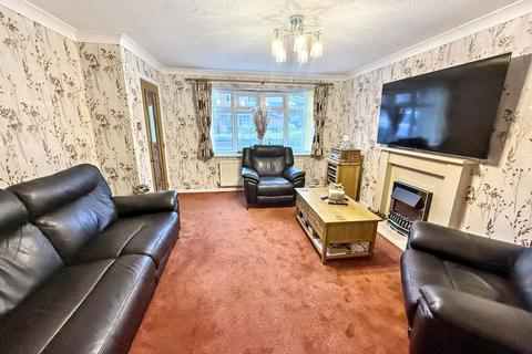4 bedroom detached house for sale, Scalby Grove, Redcar, North Yorkshire, TS10 2PT