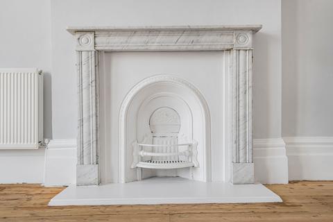 2 bedroom flat for sale, Nether Street, London, N12