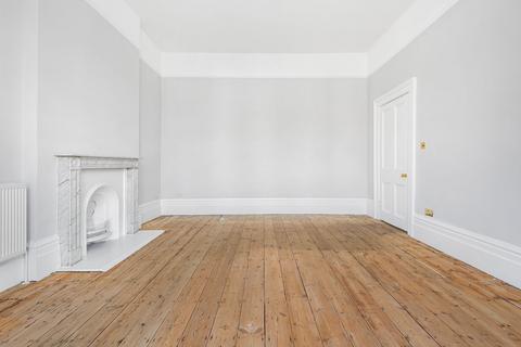 2 bedroom flat for sale, Nether Street, London, N12